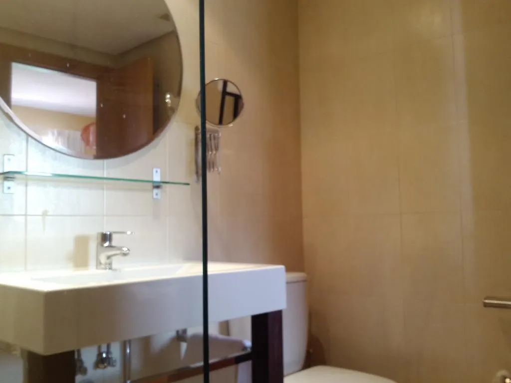 Apartamento Calle Mauricio Legendre Madrid 0*,